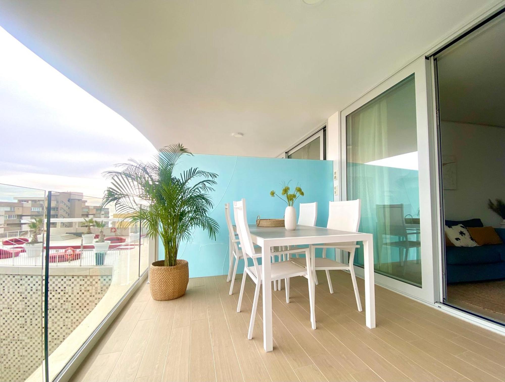 Fantastic Apartment In The Wave Just Steps From Carvajal Beach - Pool And Free Parking Фуэнхирола Экстерьер фото